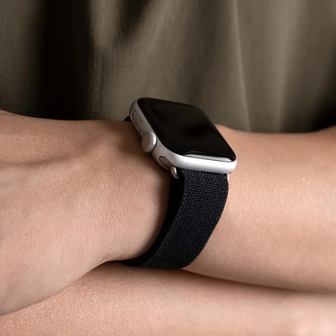 Black | Apple Watch Milanese Magnetic Loop Strap | Stainless Steel Band | 42mm / 44mm / 45mm
